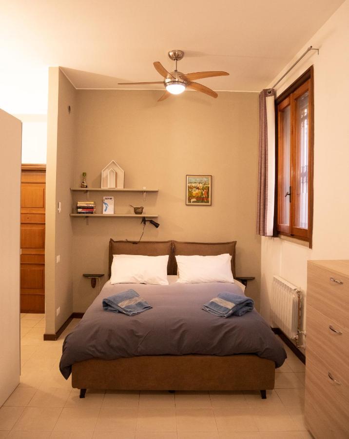 Chambers Short Rentals - Via Gezio Calini Brescia - 2 Studio Flats Zewnętrze zdjęcie